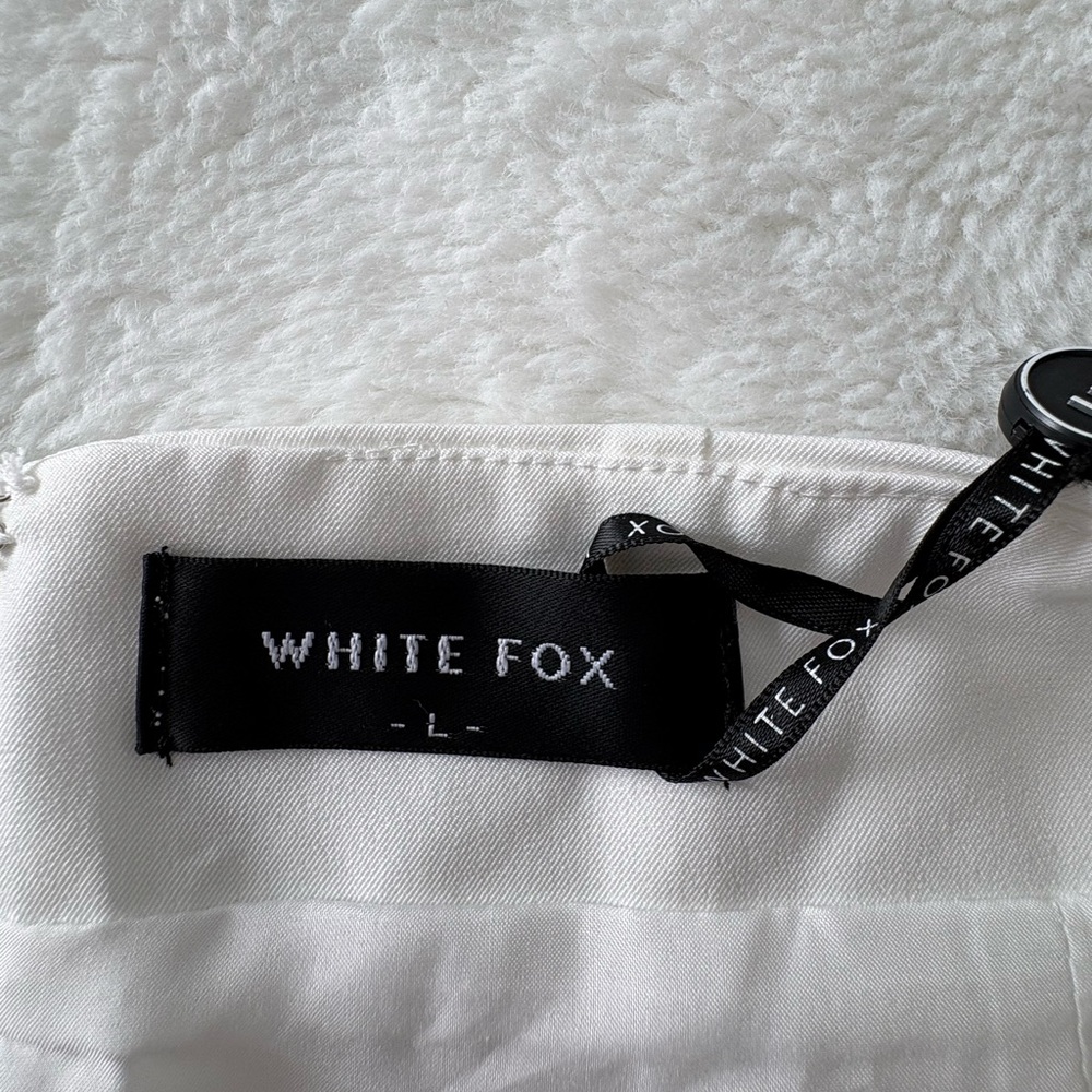 White Fox Boutique White Mini Skirt, NWT - Picture 6 of 8